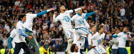 Los jugadores del Real Madrid celebran el pase a la final de Kiev