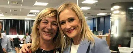 Cristina Cifuentes con la funcionaria Amalia Calonge Cristina Cifuentes con la funcionaria Amalia Calonge