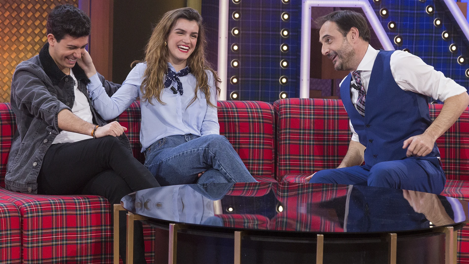Roberto Vilar narra la historia de Amaia y Alfred en 42 segundos Roberto Vilar narra la historia de Amaia y Alfred en 42 segundos
