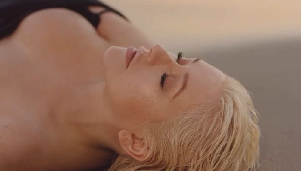 Christina Aguilera presenta 'Twice'