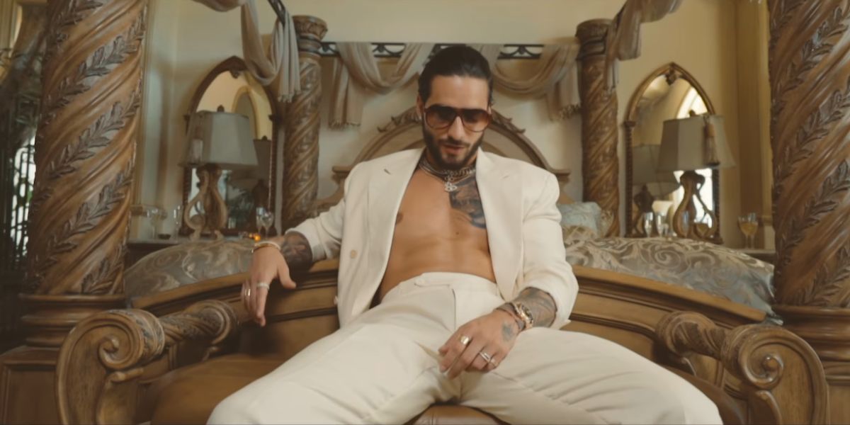 Maluma en el vídeo Hands On Me