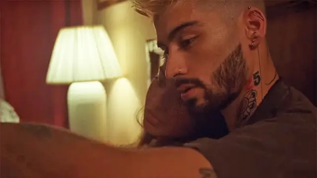 Zayn en el videoclip de 'Entertainment'