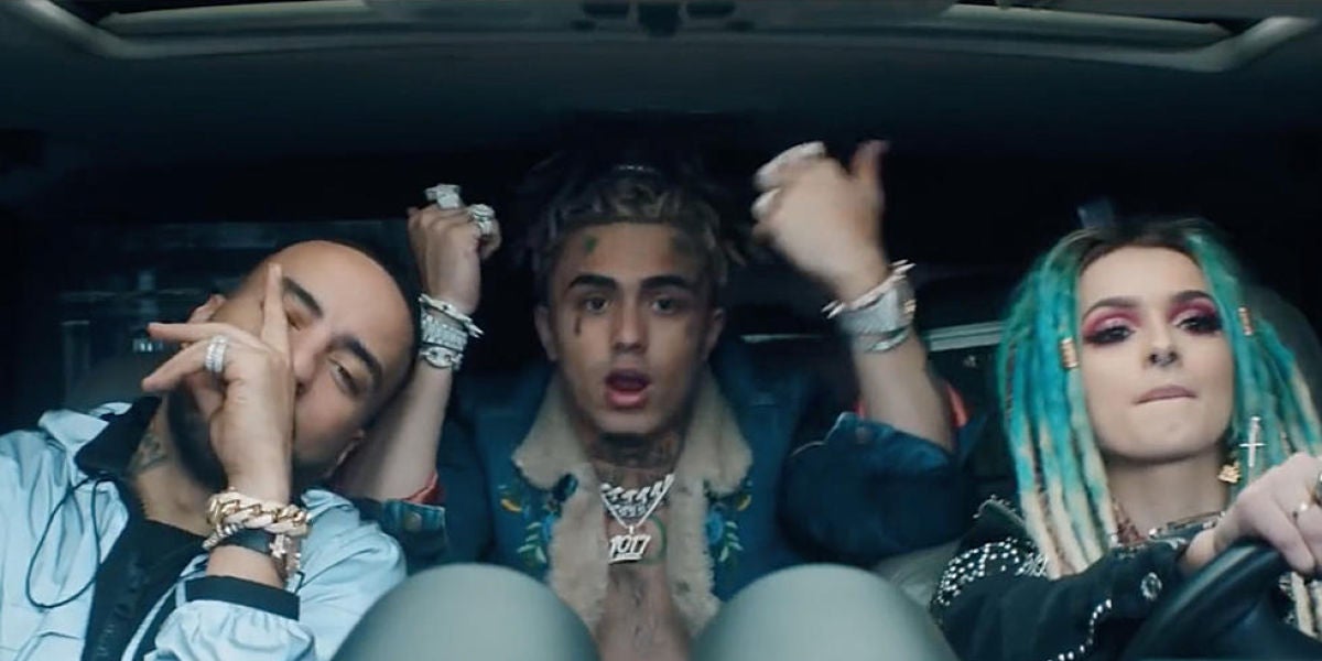 Frame videoclip 'Welcome To The Party'