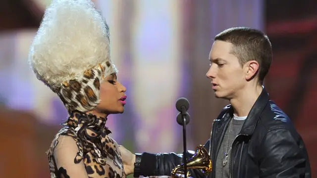 Nicki Minaj y Eminem durante la gala de los Grammy 2011