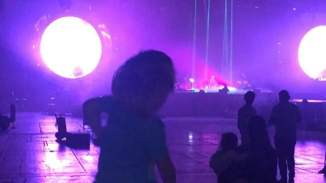 Sasha, el hijo de Shakira y Piqué, imitando a su madre
