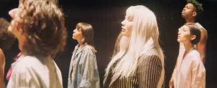 Kesha en el videoclip de 'Hymn' Kesha en el videoclip de 'Hymn'