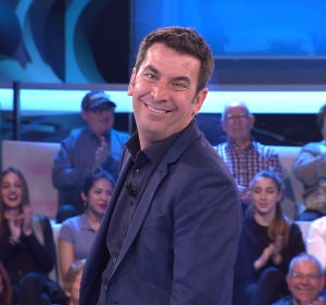 Arturo Valls se derrite con la despedida de una oponente en '¡Ahora Caigo!' Arturo Valls se derrite con la despedida de una oponente en '¡Ahora Caigo!'