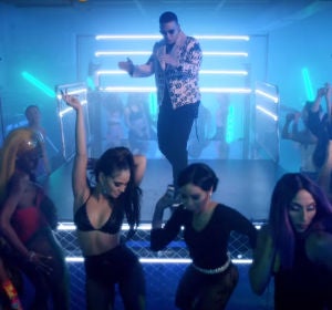 Daddy Yankee en el vídeo de 'Zum Zum' Daddy Yankee en el vídeo de 'Zum Zum'