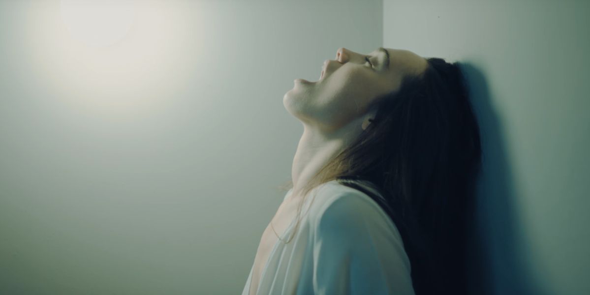 Una imagen del videoclip de 'Ataraxia' de La Casa Azul