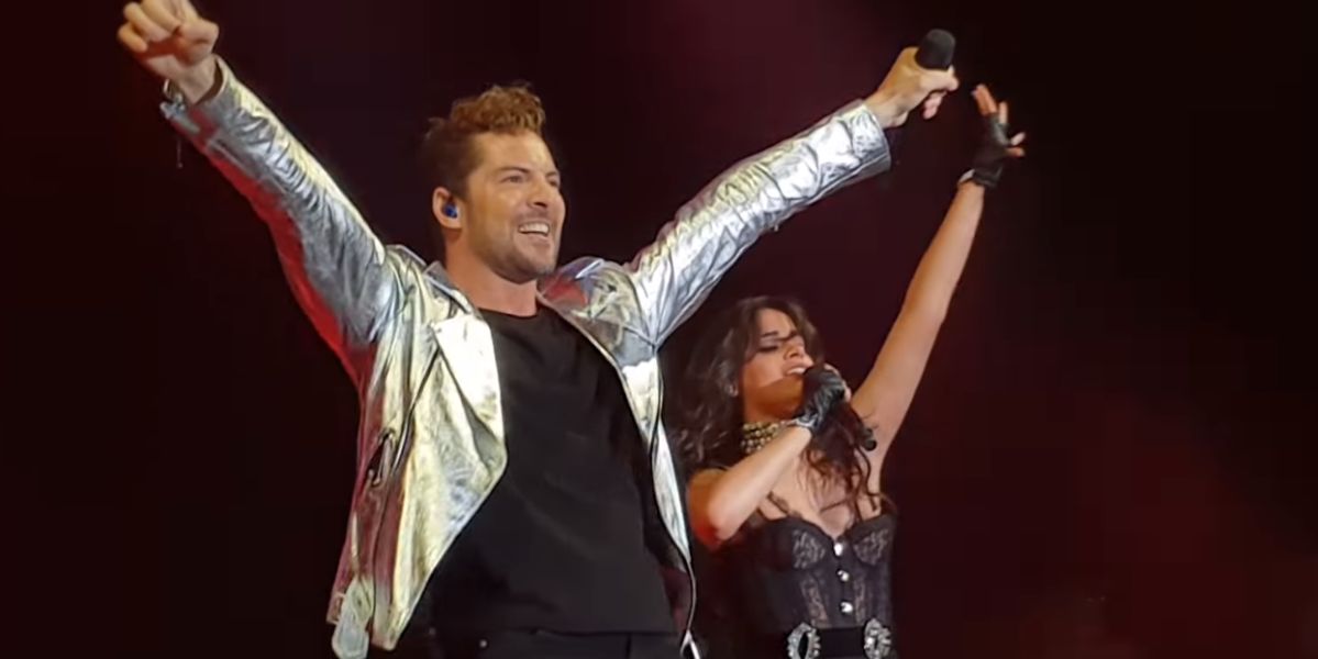 David Bisbal y Camila Cabello actuando en Madrid