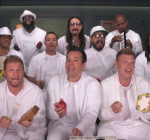 Los Backstreet Boys con Jimmy Fallon cantan ‘I Want It That Way’ con instrumentos de juguete Los Backstreet Boys con Jimmy Fallon cantan ‘I Want It That Way’ con instrumentos de juguete
