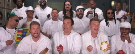 Los Backstreet Boys con Jimmy Fallon cantan ‘I Want It That Way’ con instrumentos de juguete