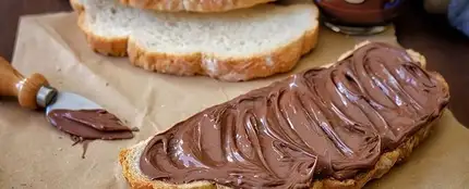 Una rebanada de pan con Nocilla Una rebanada de pan con Nocilla