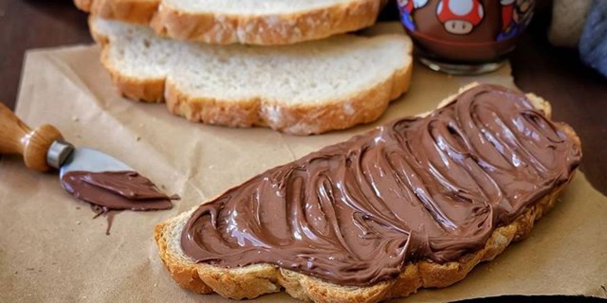 Una rebanada de pan con Nocilla