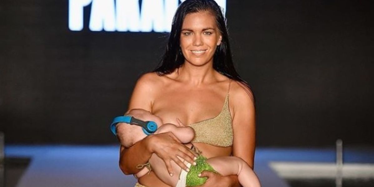 La modelo durante el desfile