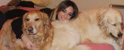 Anna Simon con sus perros Anna Simon con sus perros