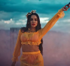 Anitta en el videoclip de 'Medicina' Anitta en el videoclip de 'Medicina'