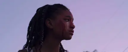 Willow Smith en el vídeo de 'My Life' Willow Smith en el vídeo de 'My Life'