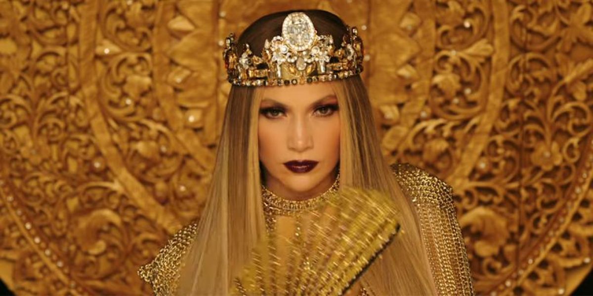 Jennifer Lopez en el videoclip de 'El Anillo'