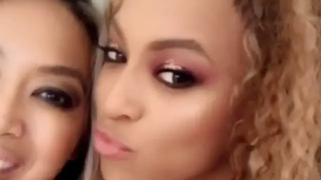 Beyoncé y su amiga Mally Roncal