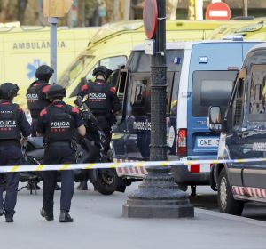 Efectivos policiales en las Ramblas de Barcelona tras el atentado (Archivo) Efectivos policiales en las Ramblas de Barcelona tras el atentado (Archivo)