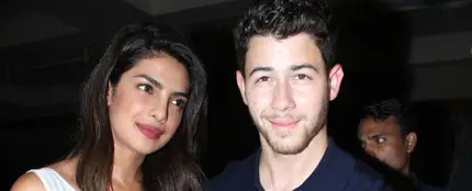 Priyanka Chopra y Nick Jonas en Bombay Priyanka Chopra y Nick Jonas en Bombay