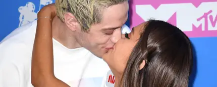 Ariana Grande y Pete Davidson en la alfombra roja de los MTV Awards 2018 Ariana Grande y Pete Davidson en la alfombra roja de los MTV Awards 2018