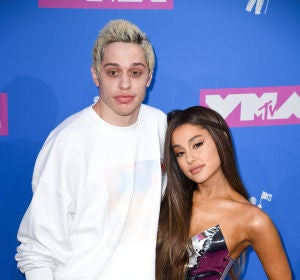 Ariana Grande y Pete Davidson en la alfombra roja de los MTV Awards 2018 Ariana Grande y Pete Davidson en la alfombra roja de los MTV Awards 2018