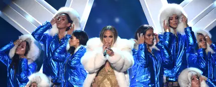 Jennifer Lopez hizo un medley con los hits de su carrera en los MTV VMAs 2018 Jennifer Lopez hizo un medley con los hits de su carrera en los MTV VMAs 2018