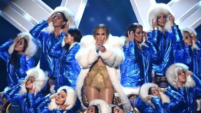 Jennifer Lopez hizo un medley con los hits de su carrera en los MTV VMAs 2018