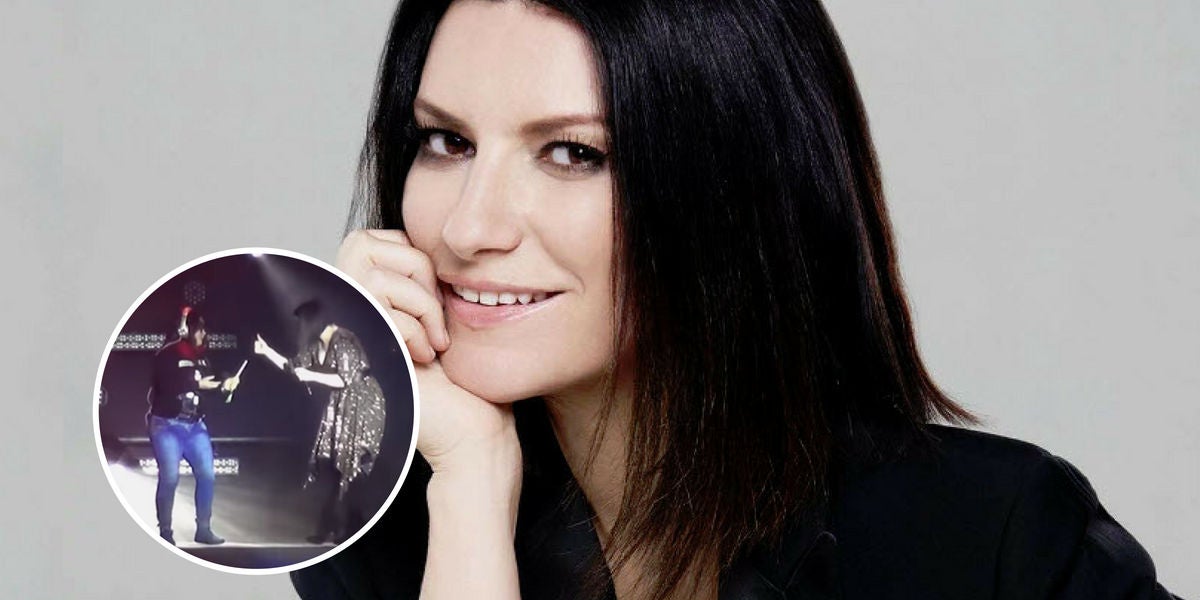 Una fan golpea a Laura Pausini en la cara en un concierto