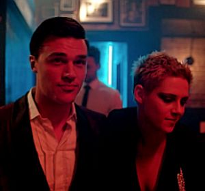 Finn Wittrock y Kristen Stewart en 'If You Really Loving Nothing' de Interpol Finn Wittrock y Kristen Stewart en 'If You Really Loving Nothing' de Interpol
