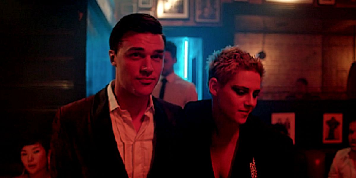 Finn Wittrock y Kristen Stewart en 'If You Really Loving Nothing' de Interpol