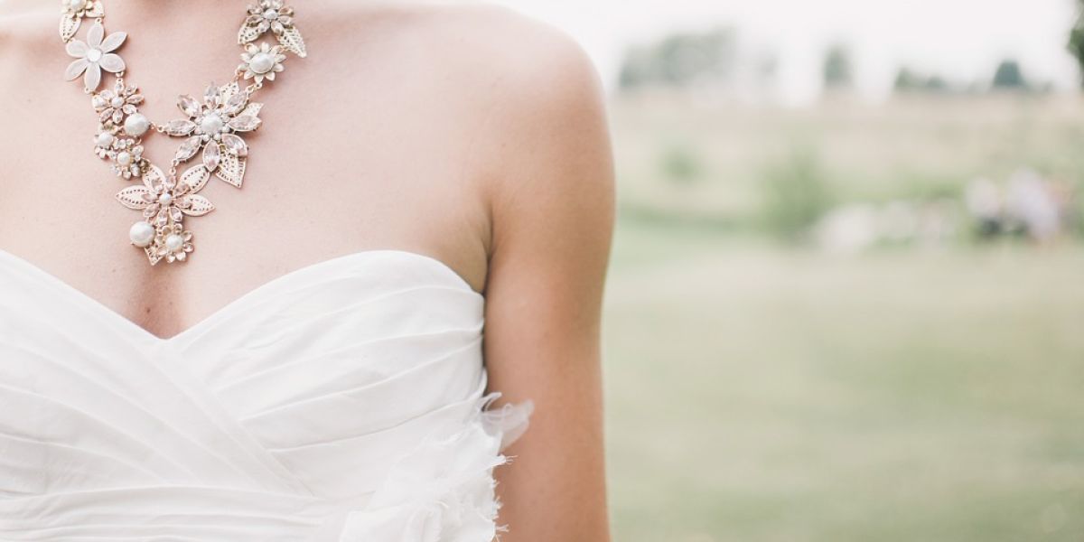 Imagen de archivo de un vestido de novia