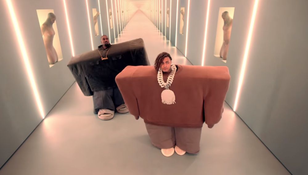 Kanye West en el videoclip de 'I Love It'