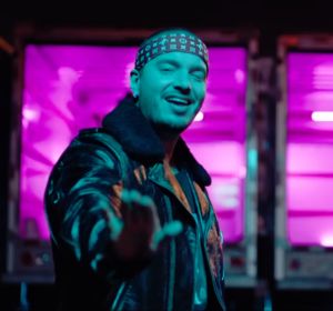 J Balvin y De La Ghetto en 'Caliente' J Balvin y De La Ghetto en 'Caliente'
