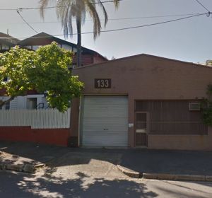 Venden este almacén de 1950 por 1.230.000 dólares, y entenderás por qué cuando lo veas por dentro Venden este almacén de 1950 por 1.230.000 dólares, y entenderás por qué cuando lo veas por dentro