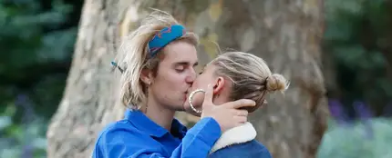 Justin Bieber y Hailey Baldwin, muy apasionados en Londres Justin Bieber y Hailey Baldwin, muy apasionados en Londres