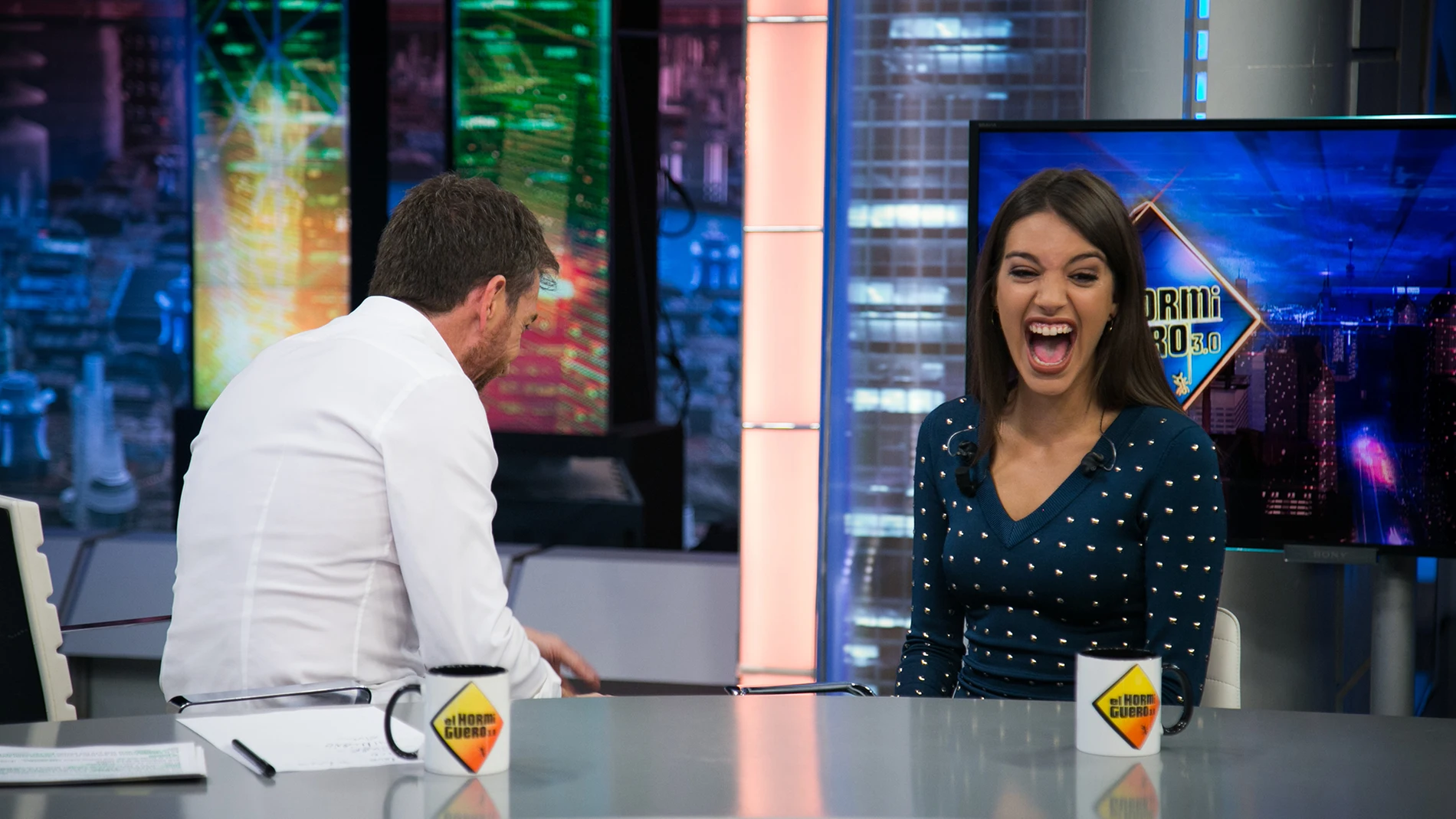 Ana Guerra confiesa en 'El Hormiguero 3.0' que se hizo pasar por la sobrina de Juan Luis Guerra: "Por favor, llámame la próxima vez que venga" Ana Guerra confiesa en 'El Hormiguero 3.0' que se hizo pasar por la sobrina de Juan Luis Guerra: "Por favor, llámame la próxima vez que venga"