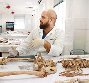 Analizan los restos de un hombre encontrado bajo una higuera Analizan los restos de un hombre encontrado bajo una higuera