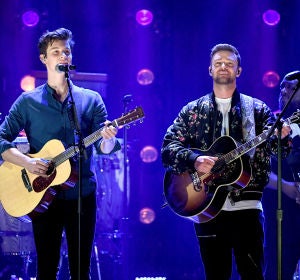 Justin Timberlake y Shawn Mendes Justin Timberlake y Shawn Mendes