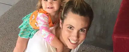 Amy Weatherday junto a su hija Amy Weatherday junto a su hija