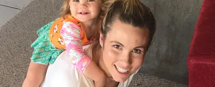 Amy Weatherday junto a su hija Amy Weatherday junto a su hija