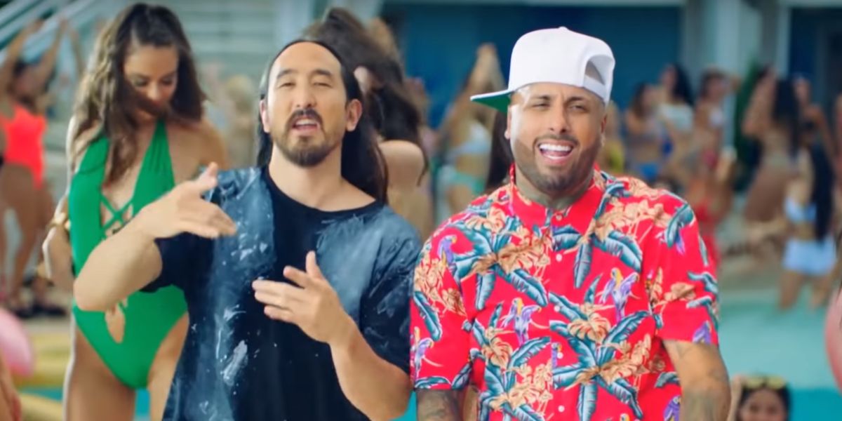 Steve Aoki y Nicky Jam en el videoclip de 'Jaleo'