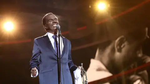 Belinda Washington nos emociona transformada en Louis Armstrong en ‘What a wonderful world’ Belinda Washington nos emociona transformada en Louis Armstrong en ‘What a wonderful world’