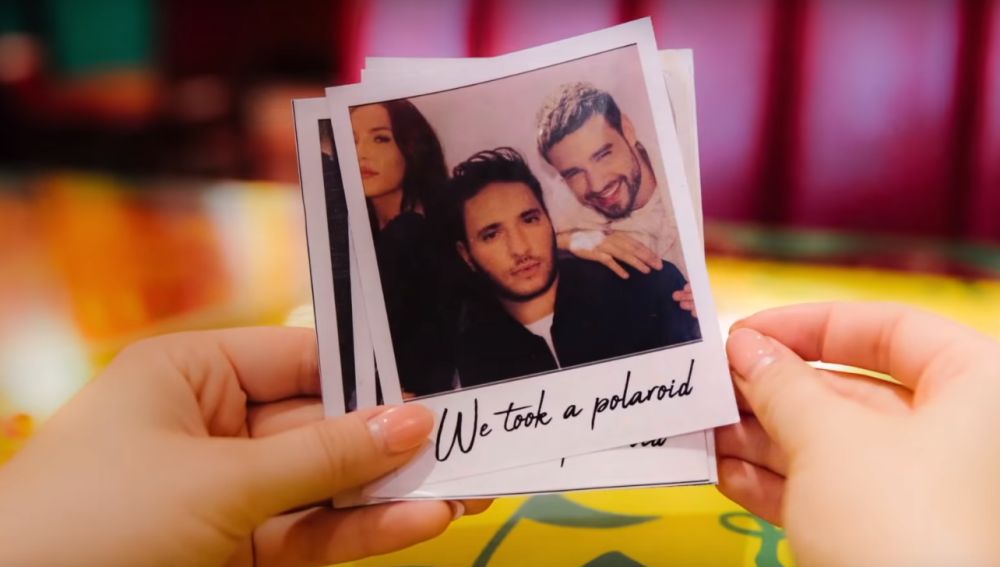 Jonas Blue, Liam Payne y Lennon Stella en el videoclip de 'Polaroid'