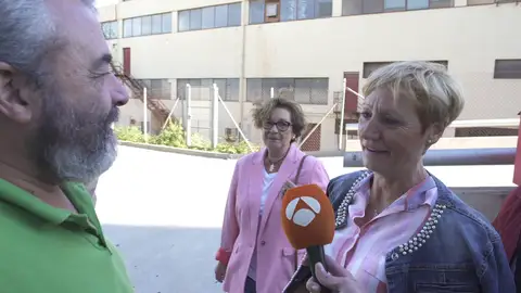 Los fans de 'Los Lobos' esperan al equipo a las puertas de '¡Boom! Los fans de 'Los Lobos' esperan al equipo a las puertas de '¡Boom!