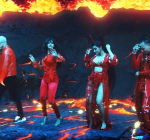 DJ Snake, Selena Gomez, Cardi B y Ozuna en el videoclip de 'Taki Taki' DJ Snake, Selena Gomez, Cardi B y Ozuna en el videoclip de 'Taki Taki'