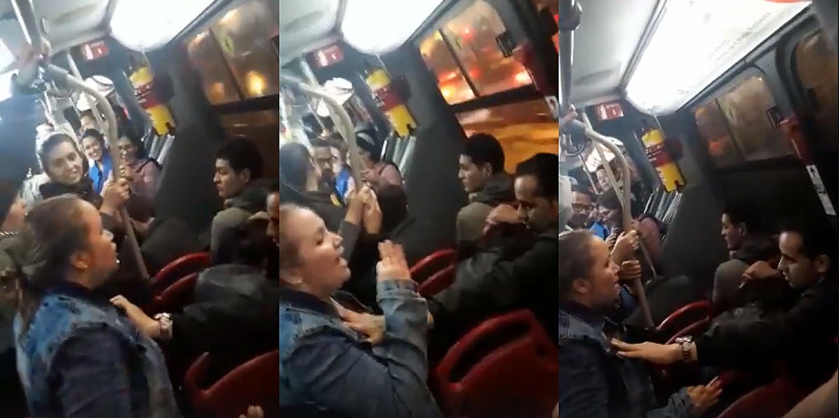 Una mujer pilla a su marido con su amante en un autobús