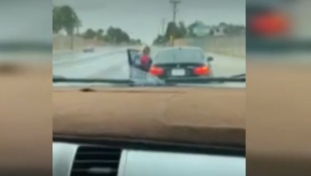 Una madre pilla a su hijo de 13 años llevándose el coche familiar a casa de su novia